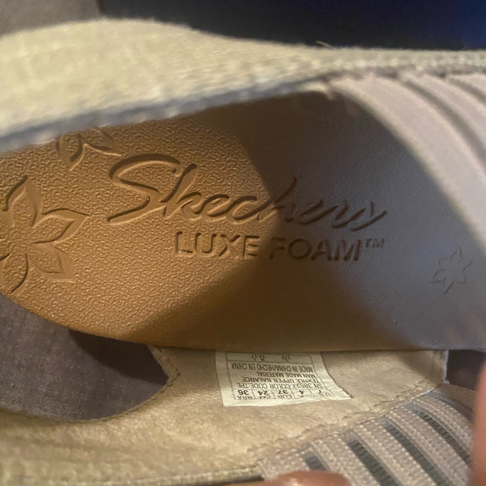 Skechers Women's Tan and Gold Stretch-Strap Wedge Sandals - Picture 2 of 8